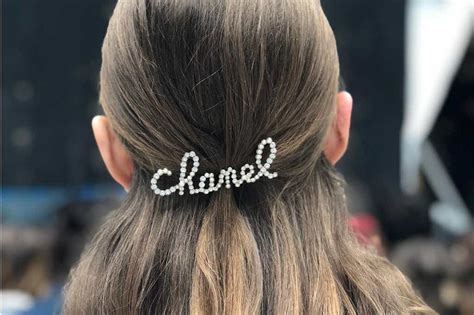 hairclip chanel